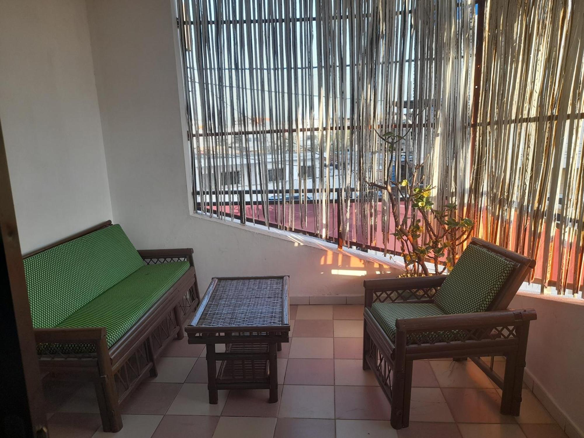 Karls Guesthouse Cotonou Quarto foto